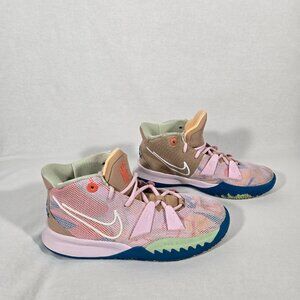 NIKE Kyrie 7 Exclusive "1 World 1 People" Regal Pink Sneakers Women's Size 8.